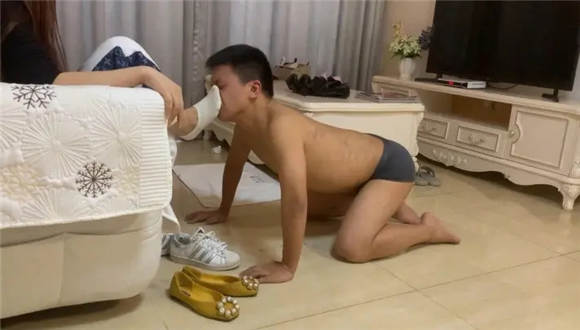 图片[10]_【Brtty】超脏贝壳头船袜羞辱脚下奴_绳缚吧