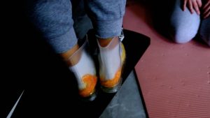 【惑心】极品靴子里榨汁吸管直接喝_绳缚吧