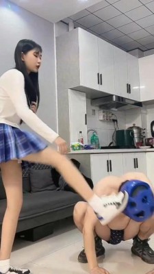 图片[3]_【不良学院】175CM学生长腿不良女学生小柴JK配NIKE飞脚踢爆狗头 YC-230222-3_绳缚吧