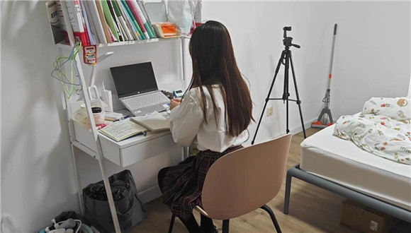 图片[2]_学生娇娇指令闻臭袜子_绳缚吧