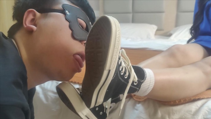 图片[2]_【00后小彤】素人系列一：给130斤素人女主舔鞋，被羞辱 YC-230401-6_绳缚吧