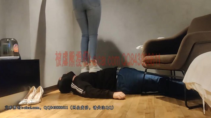 图片[4]_「被虐熊原创」学生女主琳琳裤里丝美脚羞辱被虐熊 YC-230407_绳缚吧