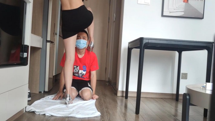 图片[5]_广州小鱼女神性感超短群，高跟凉鞋羞辱贱狗钻胯 YC-230414-6_绳缚吧