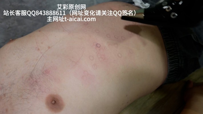 图片[13]_女神超细金属高跟全体重踩踏贱狗，踩出紫色鞋跟印，脚喂食 YC-230509-5_绳缚吧