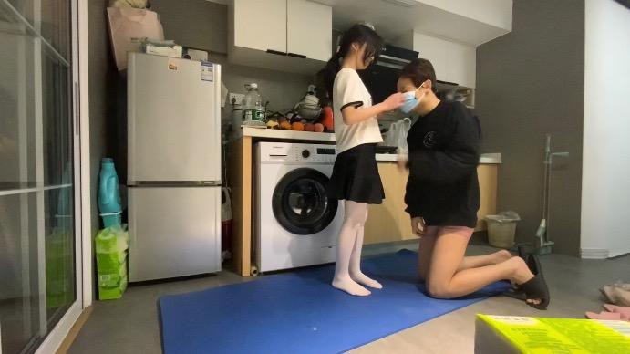 图片[8]_萝莉酱 小云白丝踩爆贱狗_绳缚吧