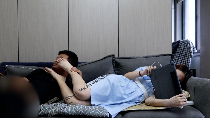 图片[6]_【第5风格】家里沙发舔邻家小妹嫩脚 YC-230525-3_绳缚吧