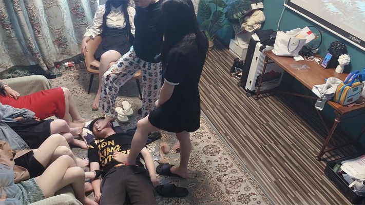 图片[10]_【血狼】Foot Party七女群踩脸深喉脚耳光 YC-230522-9_绳缚吧