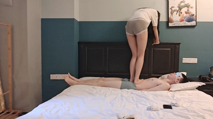 图片[15]_【啦啦啦】大一小姐姐再次踩踏残忍跳裆_绳缚吧