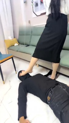 图片[4]_【阿昆】剧情-老师玩弄学生-衣架抽/高跟踩狗爪/肉丝闻舔 bf28520_绳缚吧
