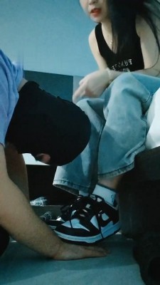 图片[3]_【申小悦】下跪舔脚舔鞋/骑马伺候洗漱 bf28534_绳缚吧