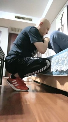 图片[5]_【魅儿S】家奴伺候吃饭-桌下小白鞋棉袜踩狗 bf28762_绳缚吧