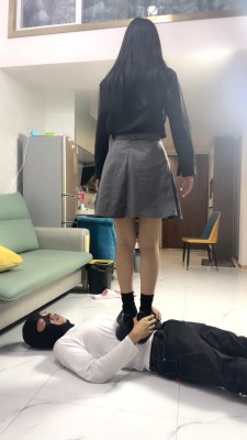 图片[3]_【阿昆】颜值女神首调【上】耳光/转胯/提档/骑马/舔鞋 bf28735_绳缚吧