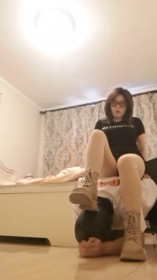 【奶御】出轨老婆短靴棉袜玩绿帽老公 bf28734_绳缚吧