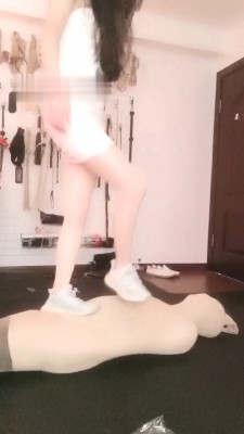 图片[4]_【安静】丝袜全包窒息/灌圣水/椰子鞋全体重踩 bf28662_绳缚吧