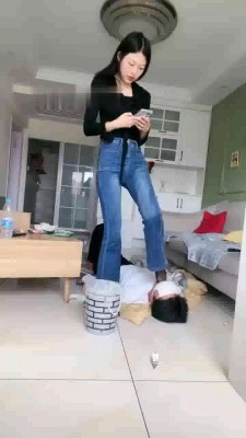 图片[7]_【佳佳】牛仔裤里丝强制开发表哥/踩踏深喉浓痰 bf28720_绳缚吧
