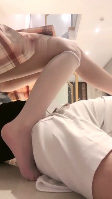 图片[6]_【草莓奶昔】萝莉主白丝舔/脚踩喂食/插嘴 bf28684_绳缚吧