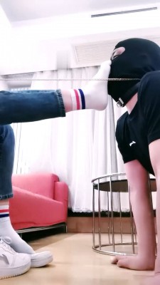 图片[6]_【路遥】骑马踩踏/舔脏鞋闻臭袜/强制吸鞋 bf28676_绳缚吧