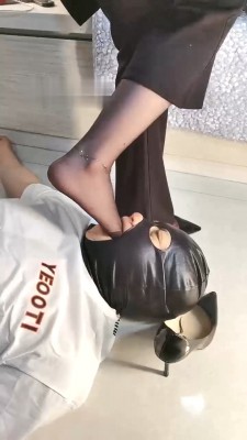 图片[6]_【魔鬼天使S】高跟踩狗爪/脚插嘴/舔黑丝 bf28680_绳缚吧