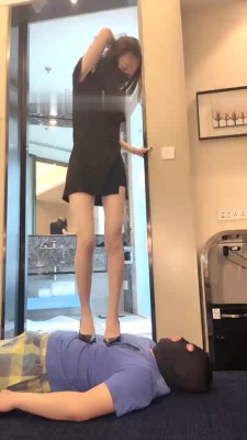 图片[5]_【万一】情侣主vs绿帽-踩头接吻/高跟碾踩/脚深喉/全体重深喉 bf28694_绳缚吧