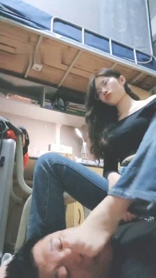 图片[7]_【嘉妮】女生寝室犯贱-舔脏鞋原味丝袜脚/强制闻鞋窝/全体重踩 bf28613_绳缚吧