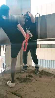 图片[2]_【千寻S】抗揍狗户外工地狠虐-袜子塞嘴重度鞭打踩踏 bf28636_绳缚吧