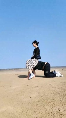 图片[4]_【悦主】沙滩遛狗被人看见吓到关播-骑马爬行/舔脏鞋棉袜 bf28606_绳缚吧