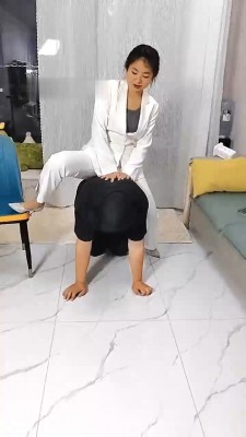 图片[7]_【阿昆】剧情-女经理羞辱男下属-耳光抽/高跟裸足踩 bf28618_绳缚吧