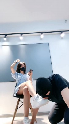 图片[3]_【禾未】御姐小白鞋白袜气味羞辱/脚踩喂食 bf29062_绳缚吧