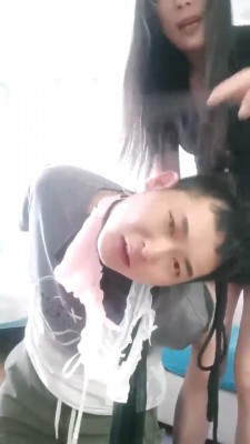 图片[4]_【明明】高跟踩狗爪狗头/揪耳朵/内裤套头/反绑拽头虐打 bf29135_绳缚吧