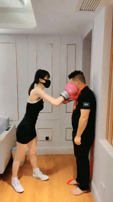 图片[3]_【美学】搏击女教练的多用途家奴/人体沙袋/地毯脚垫 bf29134_绳缚吧