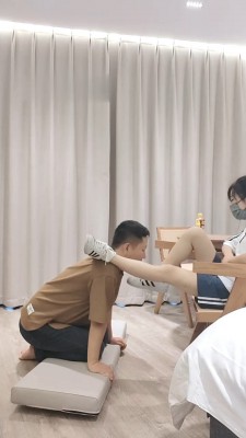 【米奥】学生服-小白鞋棉袜踩虐/疯狂抽耳光 bf29130_绳缚吧