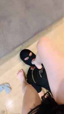 【jenn】全体重踩踏/运动鞋原味袜羞辱/脚插嘴/耳光鞋踩头 bf29131_绳缚吧