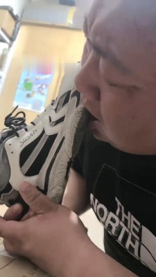 图片[15]_【领主老大】开发驿站女老板-强迫舔鞋袜/口水吐眼睛/全体重踩踏 bf29097_绳缚吧