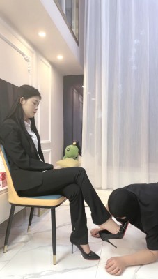 【莱莱】剧情-女经理收拾男下属 bf29109_绳缚吧