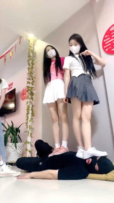 图片[3]_【精神小妹】3学生S-运动鞋+白袜全体重踩踏 bf29054_绳缚吧