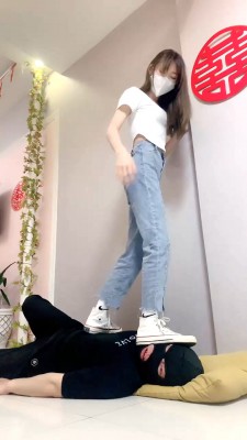 图片[4]_【精神小妹】3学生S-运动鞋+白袜全体重踩踏 bf29054_绳缚吧