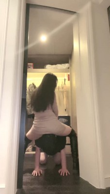 图片[2]_【妆主大大】长靴跳踩/骑狗镜前疯狂羞辱 bf29066_绳缚吧