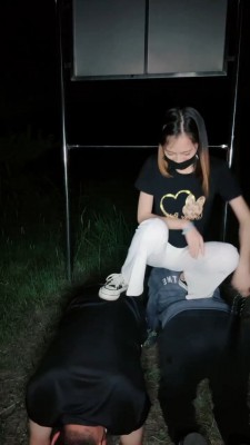 图片[3]_【小笑魔】户外玩双狗-闻鞋踩踏/sp/转胯喂圣水/绳子遛狗 bf29070_绳缚吧