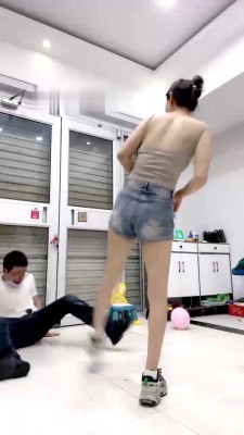 图片[7]_【孤傲女帝】运动鞋全体重踩踏/数据线抽/踢踹 bf29071_绳缚吧