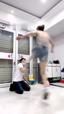 图片[8]_【孤傲女帝】运动鞋全体重踩踏/数据线抽/踢踹 bf29071_绳缚吧