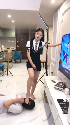 图片[10]_【阿昆】学生主高跟玩-裸足深喉/骑马/高跟踩-耳光 bf29073_绳缚吧
