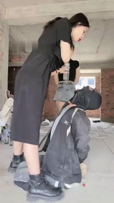 图片[8]_【宸宸】三S工地囚禁处刑/鞭抽/舔脏靴/咀嚼物喂食【三视角版】bf28994_绳缚吧