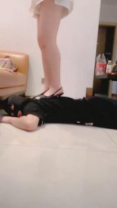 【小香莓】肉丝高跟全体重踩踏/滴蜡全身 bf28982_绳缚吧