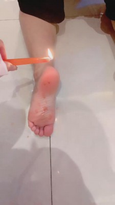 图片[3]_【小香莓】肉丝高跟全体重踩踏/滴蜡全身 bf28982_绳缚吧