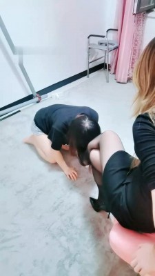 图片[4]_【梦幻大大】无情暴虐女奴-骑马骑脖子/转胯/藤条抽/丝袜脚捂脸 bf29019_绳缚吧