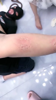图片[12]_【麋鹿银儿】带萝莉妹妹入圈-狗链遛狗/耳光骑马/深喉咬压印 bf28955_绳缚吧