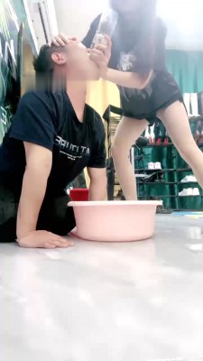 图片[8]_【兔兔大人S】喝刷鞋水/喂食舔地板/头踩水窒息【双视角版】 bf28907_绳缚吧