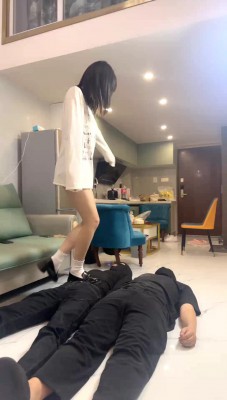图片[3]_【阿昆】皮鞋白袜全体重踩双狗-转胯骑马耳光-裸足舔 bf28845_绳缚吧