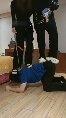 图片[3]_【绝美双主】学生双S踩跺踢踹/骑马/踢裆/黑丝脚喂酸奶和升水 bf28810_绳缚吧