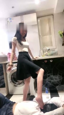 图片[4]_【佳佳】捆绑裸足踩踏/强制圣水/鞭打脚插嘴 bf28838_绳缚吧